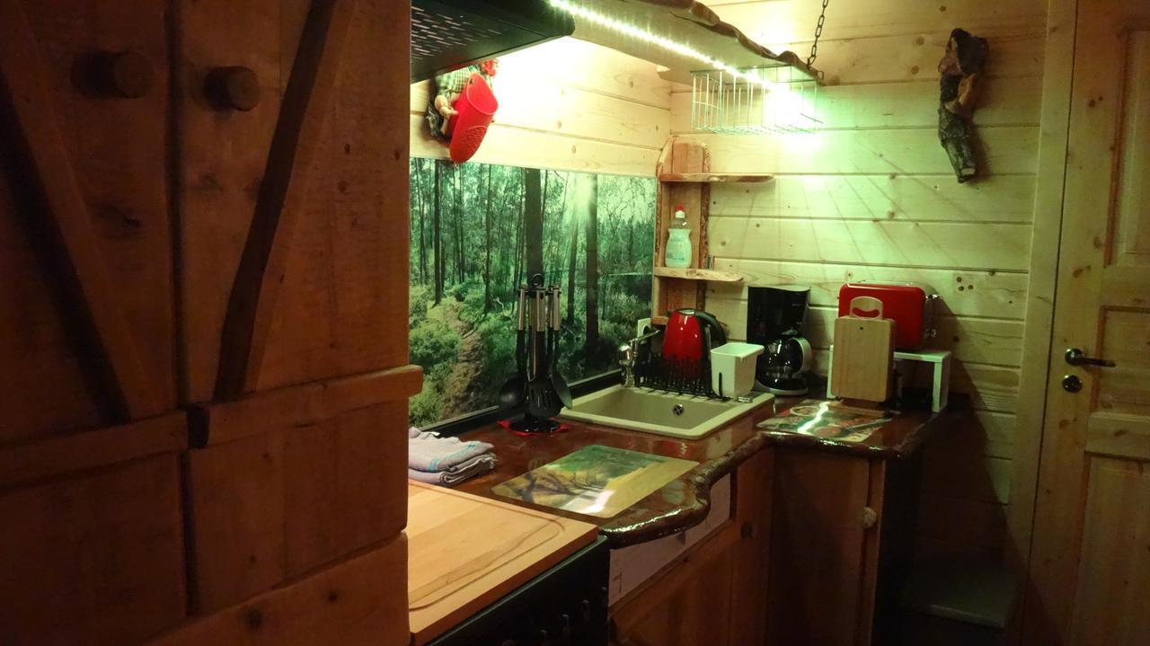 Holzhaus Waldwichtel Am Wald Und See 네우루핀 외부 사진