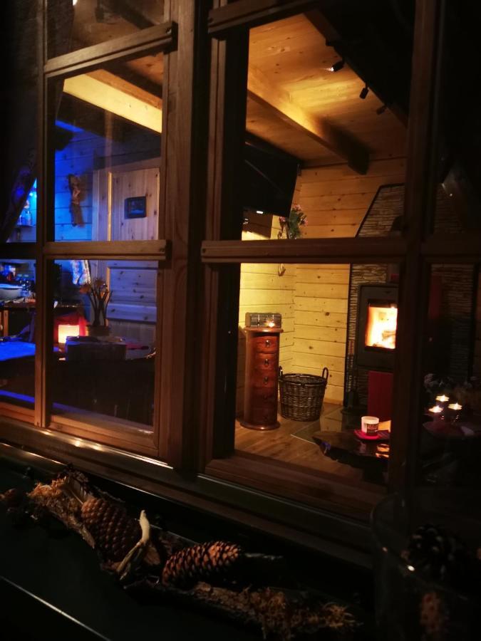 Holzhaus Waldwichtel Am Wald Und See 네우루핀 외부 사진